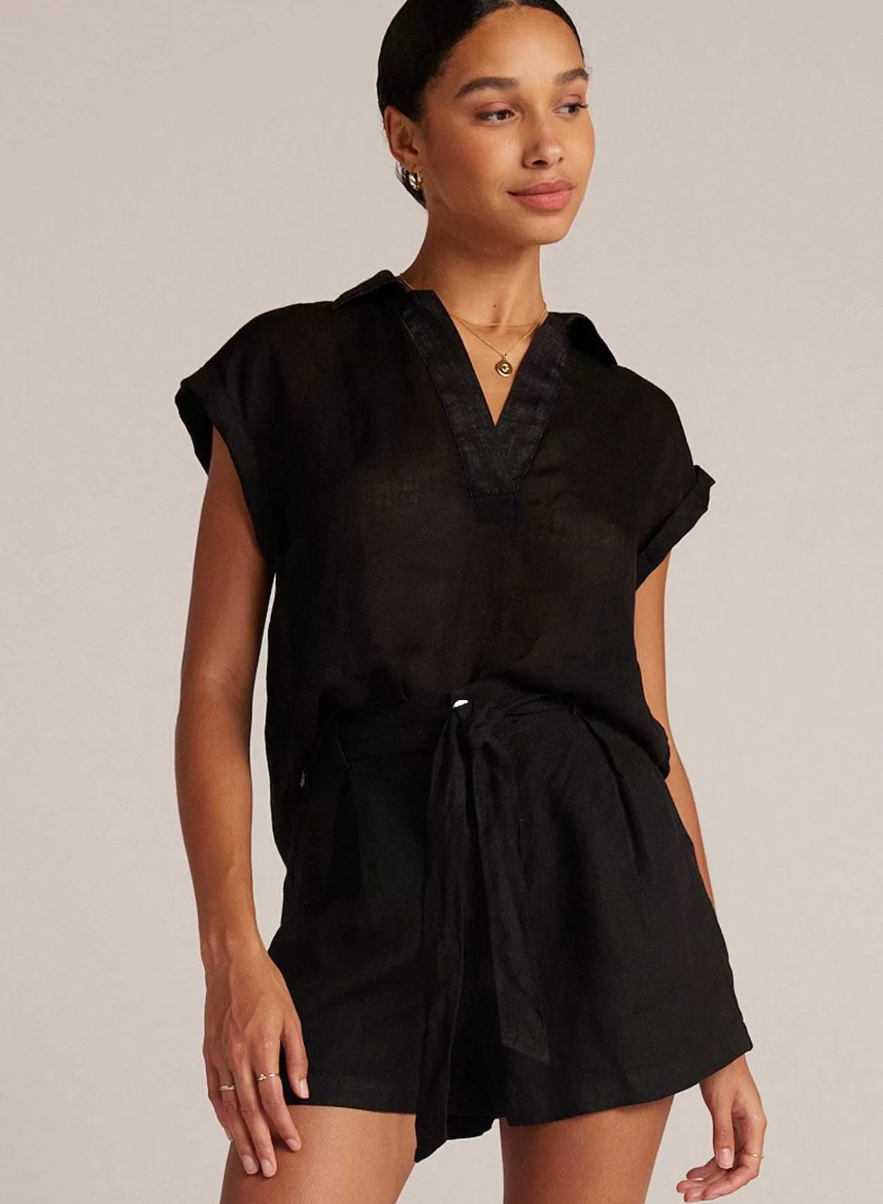 Kort Plooitje Aan De Voorkant Met Riem - Zwart>Bella Dahl Shop