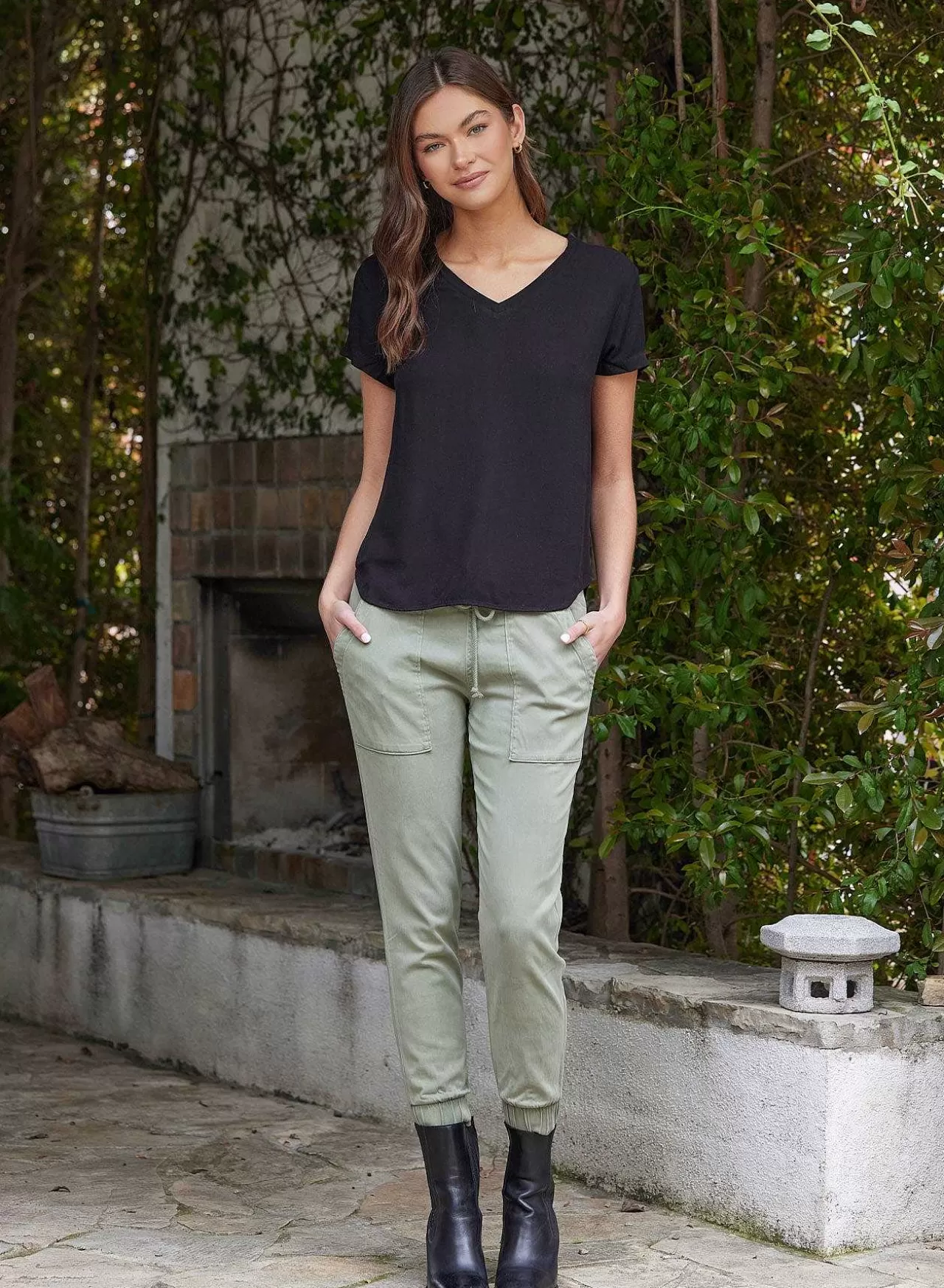 T-Shirt Met V-Hals - Vintage Zwart>Bella Dahl Flash Sale